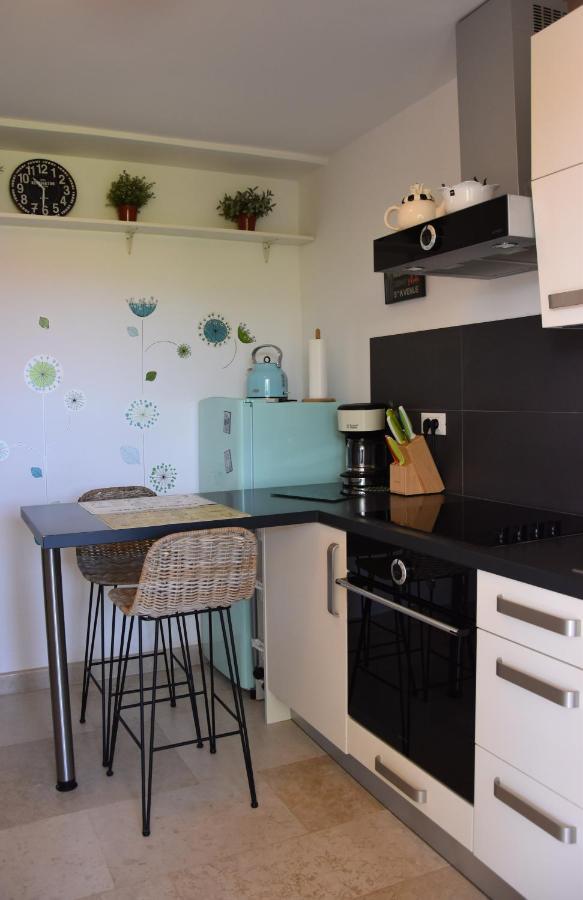 Apartment Paris Njivice Exteriör bild