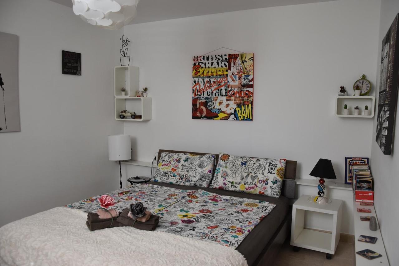 Apartment Paris Njivice Exteriör bild
