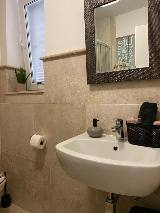 Apartment Paris Njivice Exteriör bild